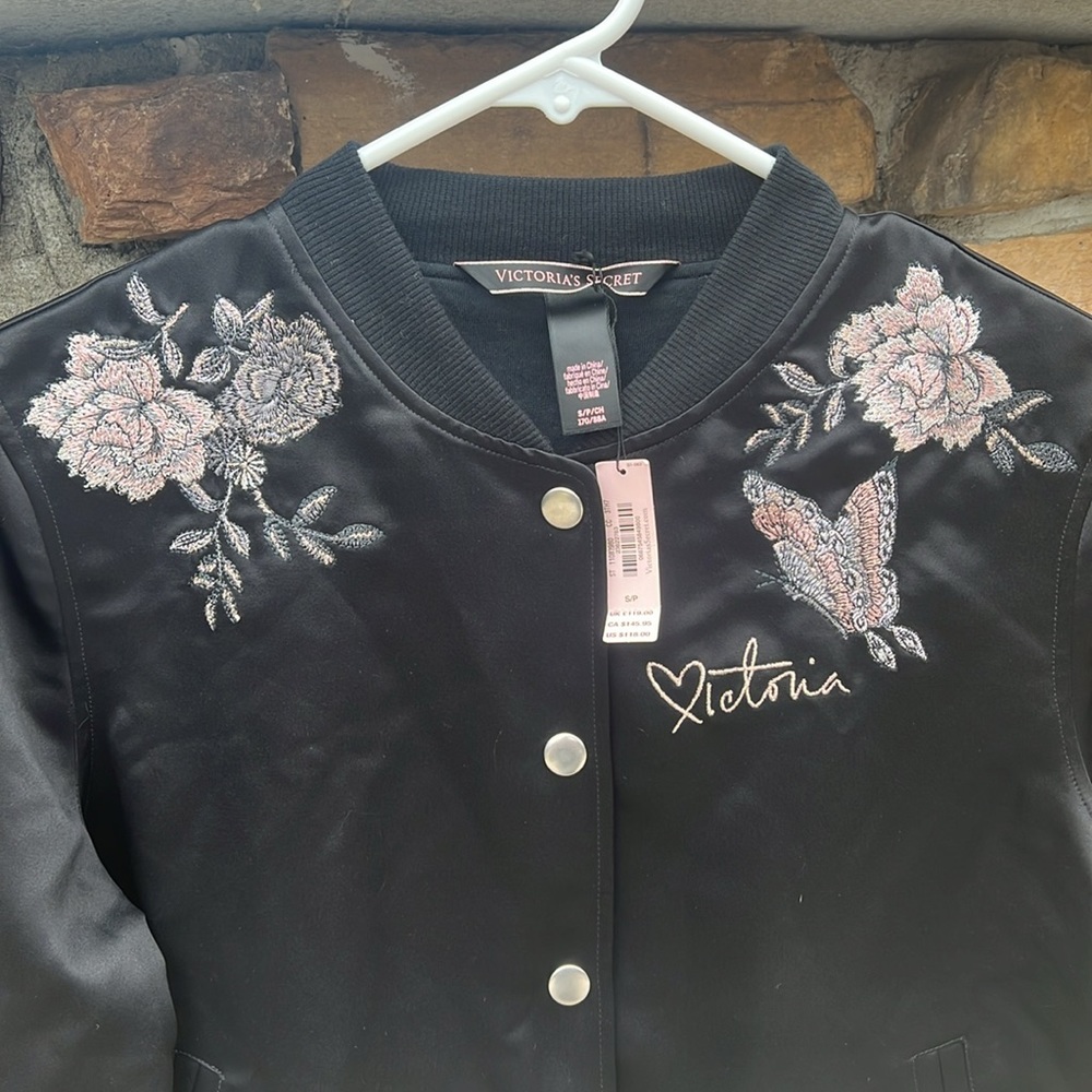 Cute vs jacket - Picture 2 of 14